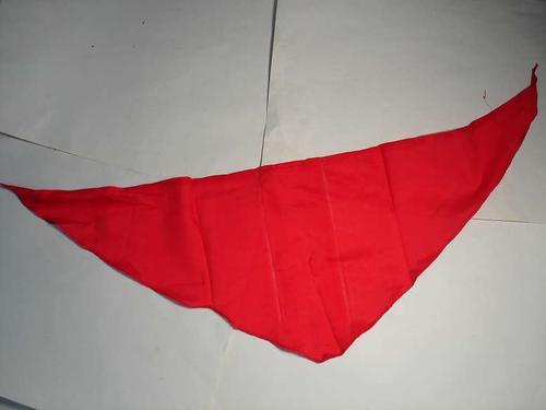 红领巾是什么形状，红领巾展开是什么形状的