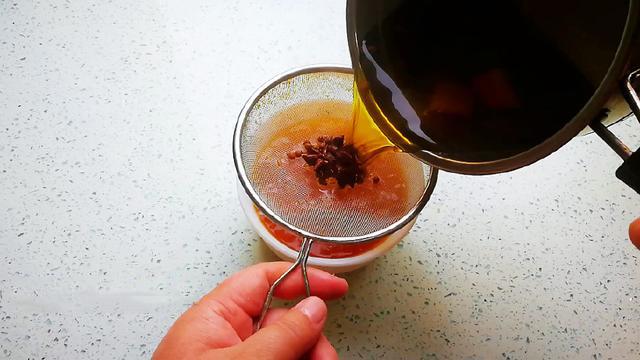 凉皮汤料调料的配方，凉皮调料汁最简单配方