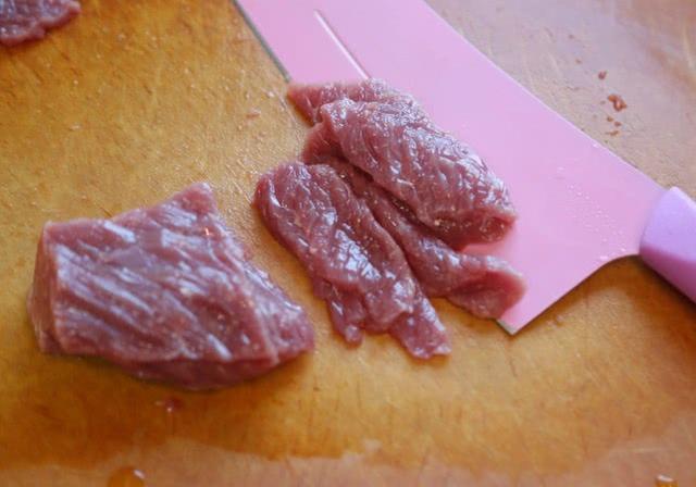 牛肉怎么切薄片，怎么切牛肉才能切薄一点