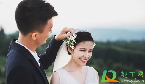 结婚下雨大都离婚了真的假的2