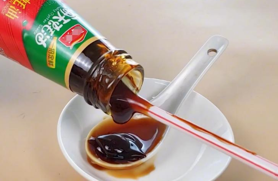 蚝油什么颜色的好1