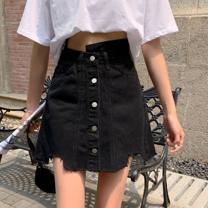 夏季短裙买大还是买小3